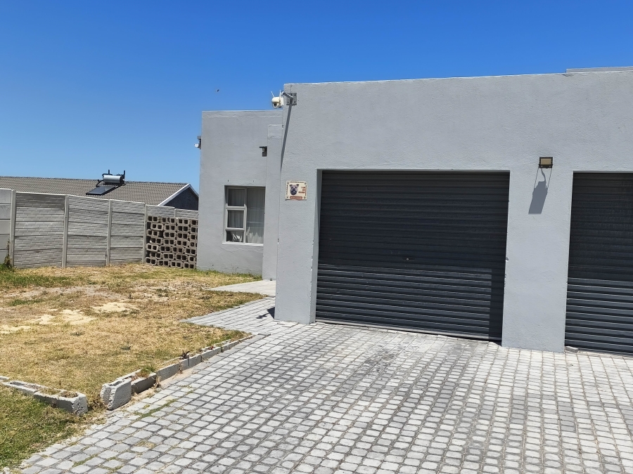 3 Bedroom Property for Sale in Perlemoenbaai Western Cape